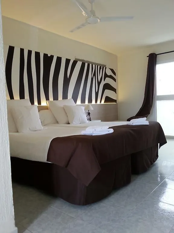 Hotel Celo Garden Peguera 2*,  Spanien